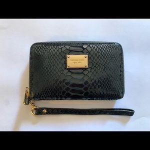 Michael Kors Black Faux Crocodile Wristlet Wallet